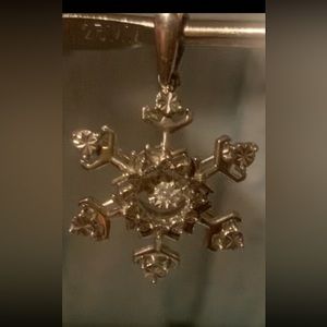 Kay jewelers unstoppable snowflake Charm
